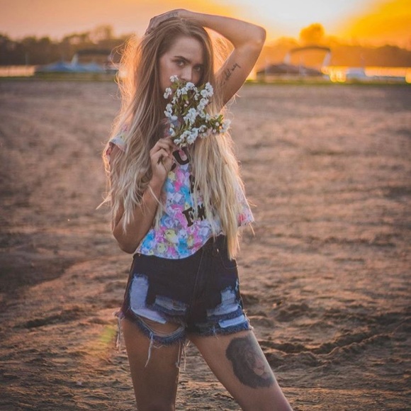 Meet your Posher, Mallory! - Picture 8 of 14